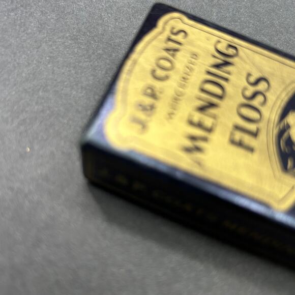 J & P Antique 1940's Mending Floss Assortment A-47 in Original Box - Picture 7 of 9